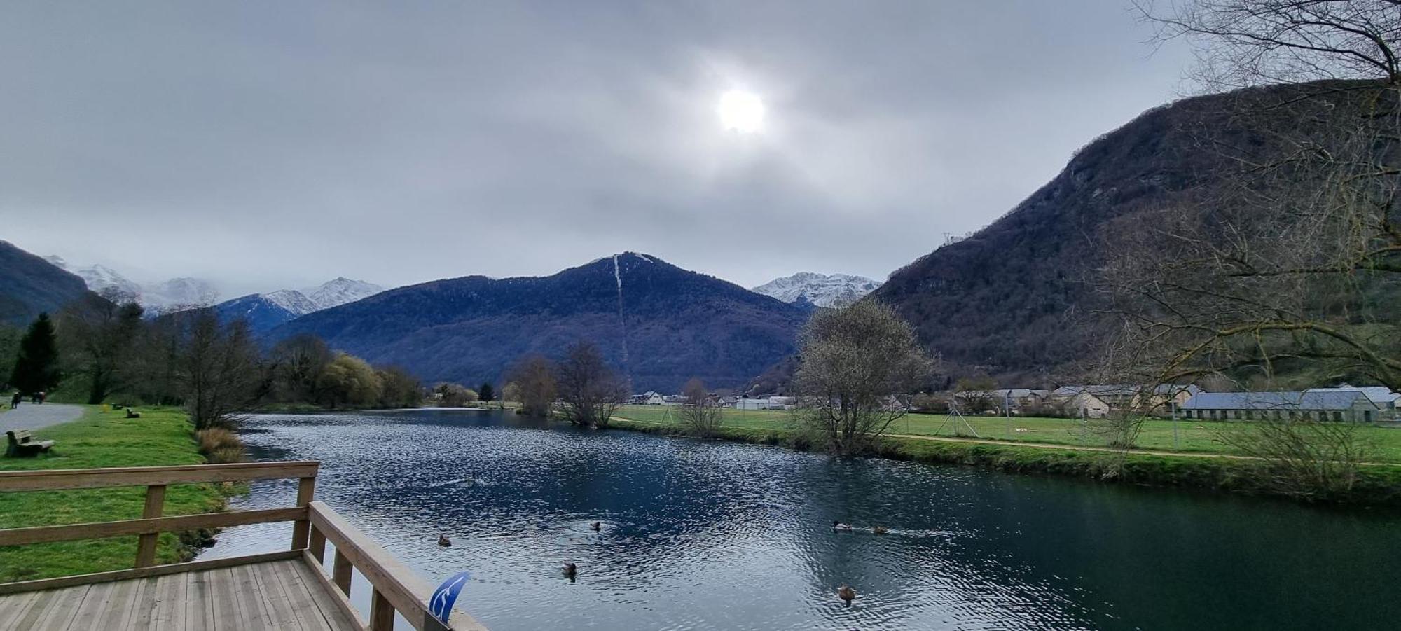 Le Louchonnais, T2, Wifi, 4 Personnes Apartment Bagneres-de-Luchon Exterior photo