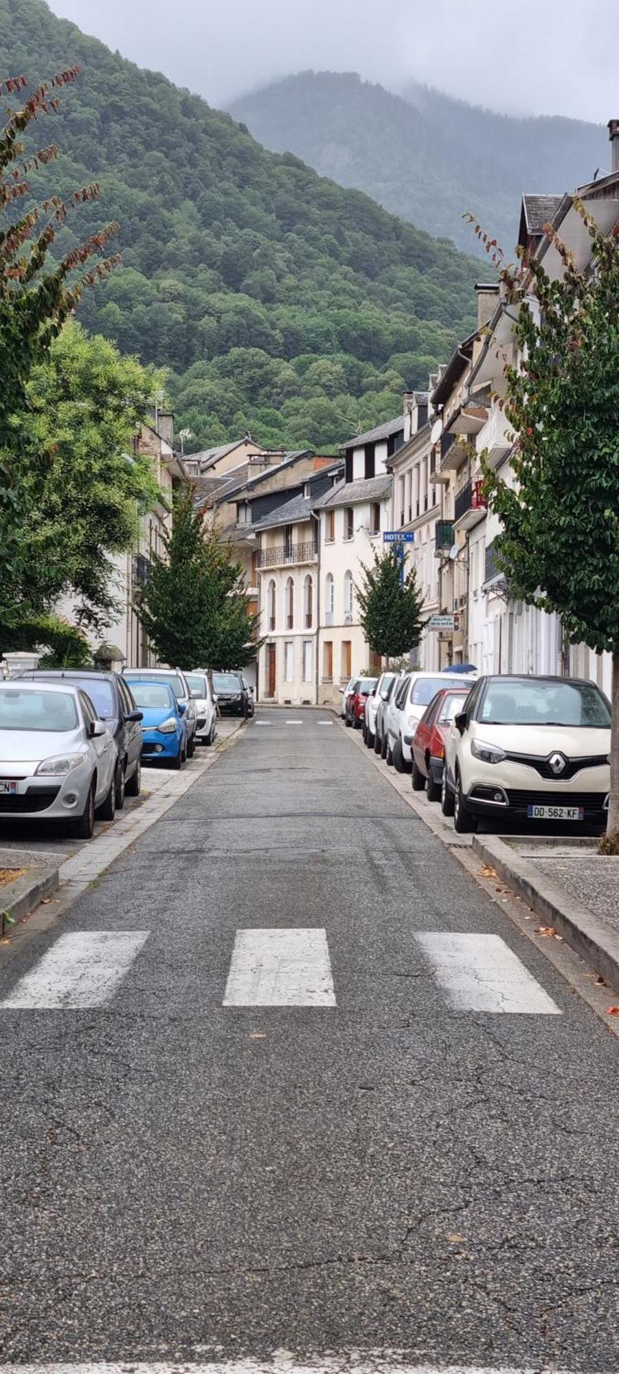 Le Louchonnais, T2, Wifi, 4 Personnes Apartment Bagneres-de-Luchon Exterior photo