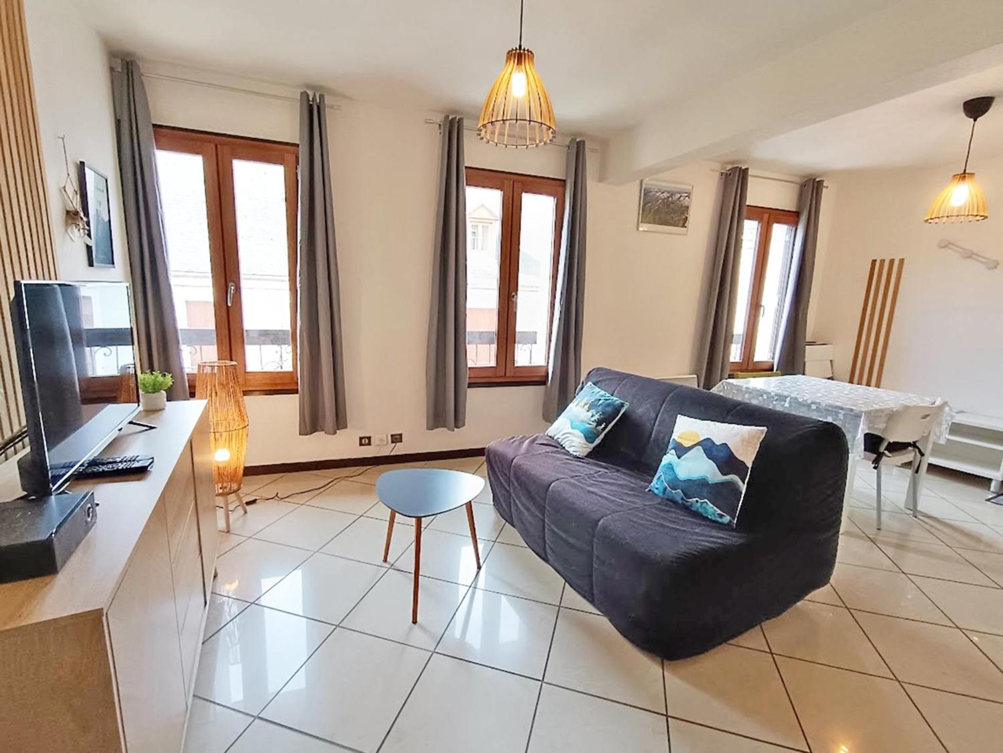 Le Louchonnais, T2, Wifi, 4 Personnes Apartment Bagneres-de-Luchon Exterior photo
